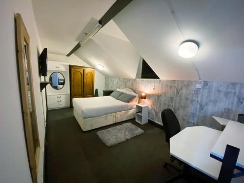 Huddersfield Casa | Townhouse 105