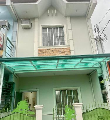 Lucena Apartamento | Townhouse Apartment near SM City Lucena