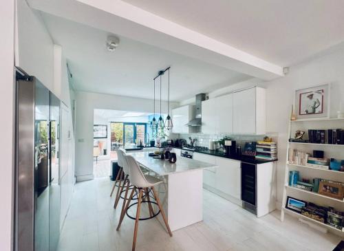 Queen's Park Casa | TownHouse by Notting Hill - Sleeps5 PetsOk Tv Wifi