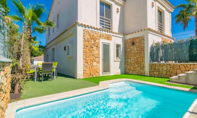Son Serra de Marina Chalet De Esquí | Chalet Adosado con Piscina Privada