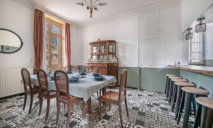 Pornic Chalet De Esquí | Casa adosada para 7 en la parte alta del pueblo