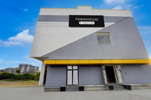 Potheri Hotel | Townhouse Guduvancheri Junction Formerly Zafe Commercial