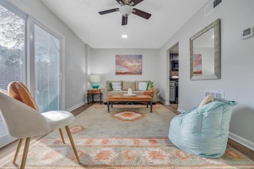Sandy Springs Apartamento | Townhouse in ATL Suburbs,Backyard & Parking!