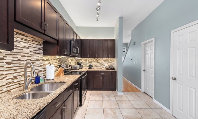 Lafayette Square Condominio | Townhouse in Historic Lafayette Square
