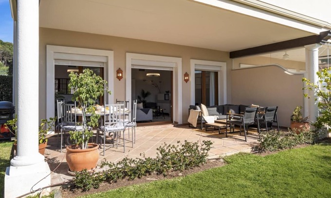 Nueva Milla de Oro Cabaña | Townhouse in Paraiso