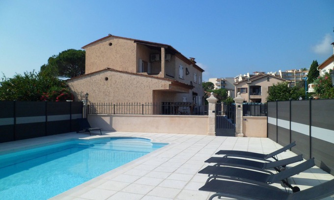 Mandelieu-La-Napoule Apartamento | adosado cerca del mar en Napoule Mandelieu ***