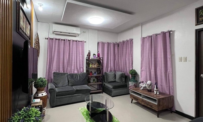 Alaminos Casa | Townhouse near 100 Islands