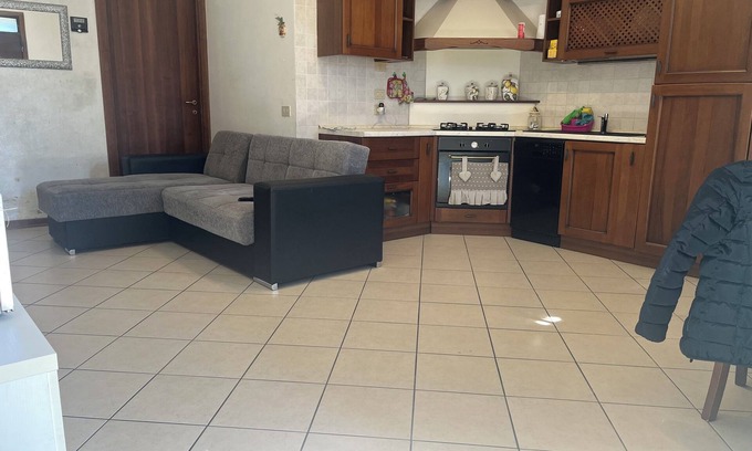 San Donato-San Vitale Apartamento | Townhouse near the fairgrounds