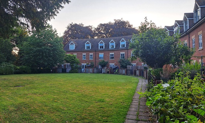 Westbury Casa | Townhouse near to Longleat and Frome