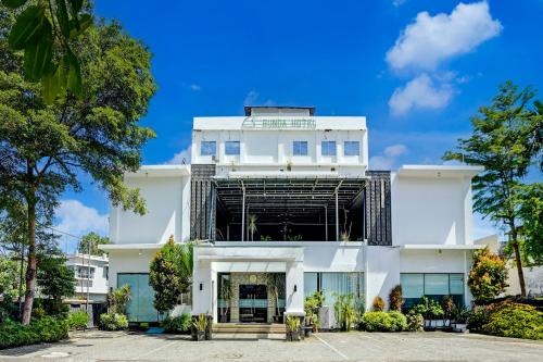 Padang Hotel | Townhouse Oak Padang near RTH Imam Bonjol