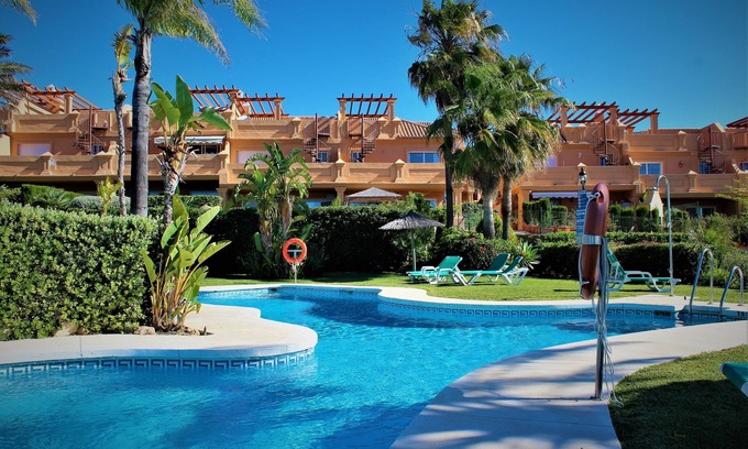 Buenas Noches Casa | Casa adosada con vista al mar en Estepona cerca de Marbella