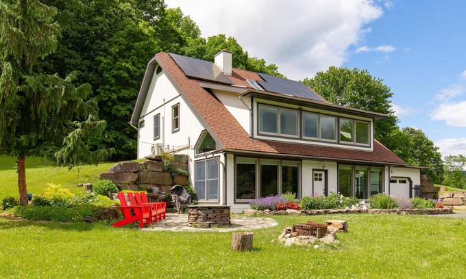 Saugerties Casa | Toymaker Farmhouse: Bright Private Oasis in Saugerties w/ Fishing Pond