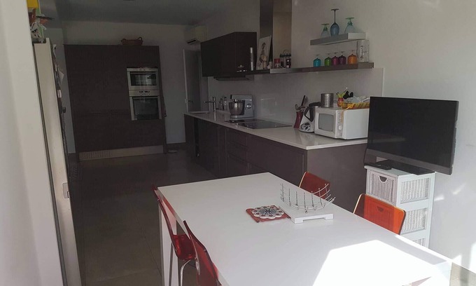 Castelnau-le-Lez Casa | Très Belle Villa Avec Grande Piscine de 12x6 sur 2200 m2. La Campagne en Ville