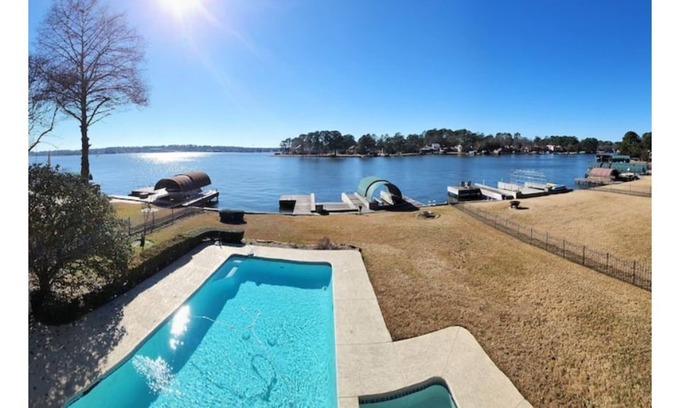 Walden on Lake Conroe Casa | Trader's Hideaway
