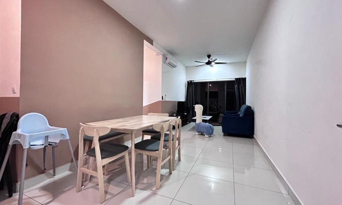Kampung Bukit Dukong Apartamento | Traders Garden , cheras Trader square 3 bedroom Balakong serdang