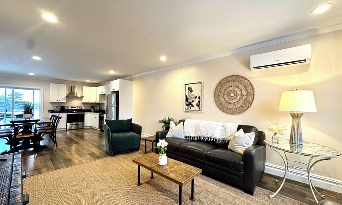 Newport East Apartamento | Tradewind Haven - New 4-Bed Townhouse Near Newport