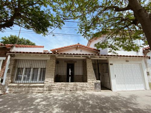 Miramar Casa | Tradicional casa en Miramar Hola Sur