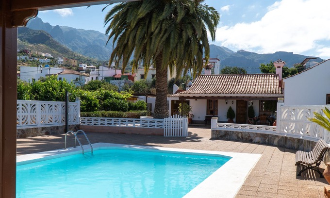 Las Vegas Cabaña | Casa rural con encanto, piscina privada climatizada en Valsequillo & FREE WIFI