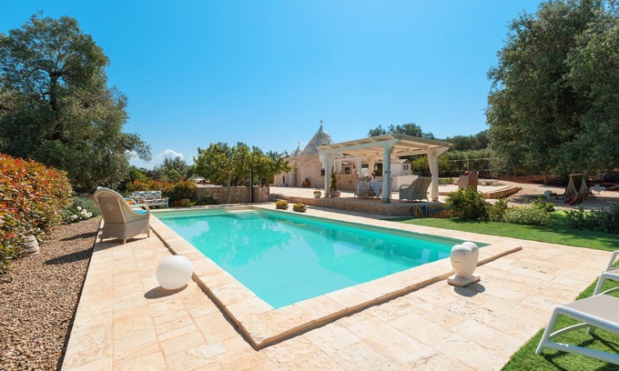 San Michele Salentino Villa | Casa de vacaciones tradicional Trullo Milù con WiFi, Aire acondicionado