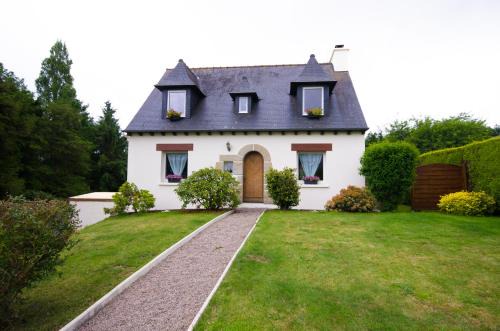 Quessoy Casa | Traditional Brittany Home