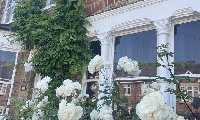 Plumstead Casa | Traditional English home with historical original features