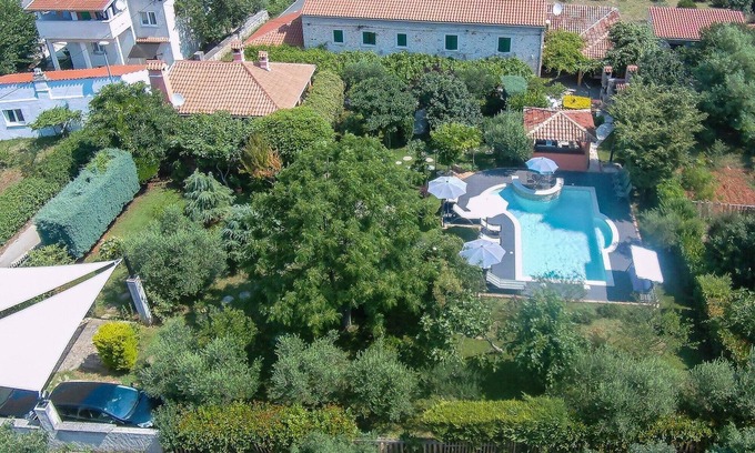 Valdebek Apartamento | Casa tradicional de Istria en Pula con piscina