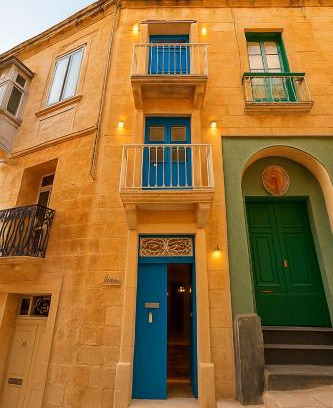 Cospicua Casa | Traditional Maltese Family Townhouse - Cospicua