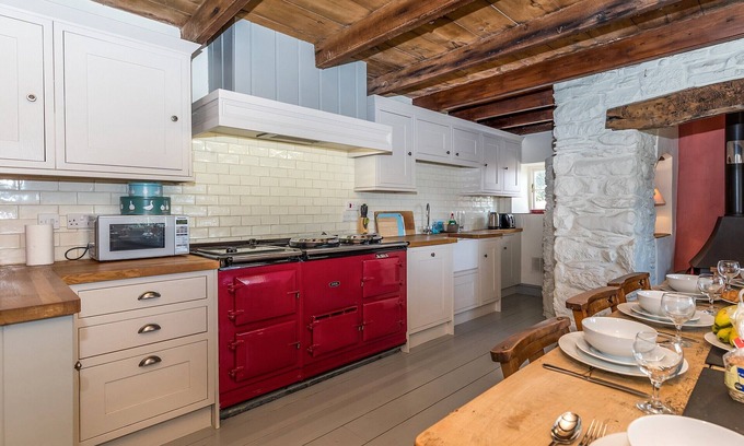 St Brides Cabaña | 2 bedroom accommodation in Whitesands, near St Davids