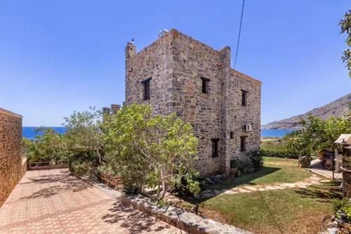Gortyna Casa | Traditional stone house by the sea.