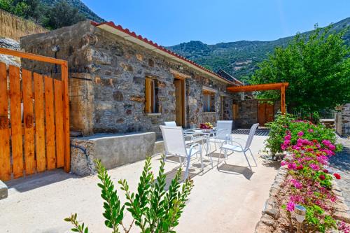 Keramoti Casa | Traditional Stone House with Mountain & Sea Views "KeramotisDream"