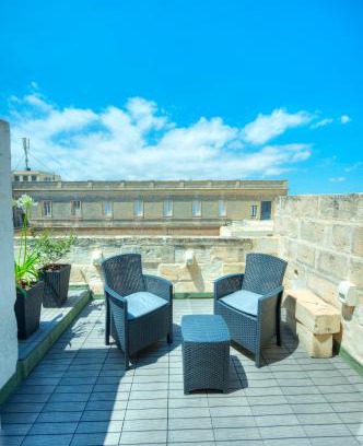 Floriana Casa | Traditional townhouse, terrace near Valletta WENG1-1
