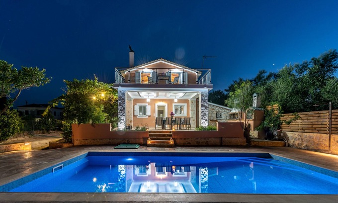 Romirion Villa | Villa Antonio, ubicada en un olivar