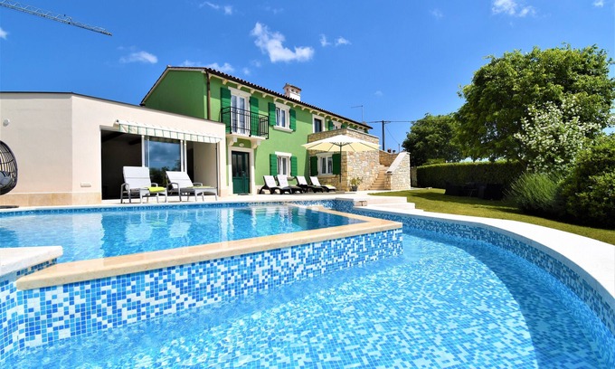 Sveti Petar u Sumi Villa | Villa tradicional con piscina privada y mucho espacio para jóvenes y mayores.