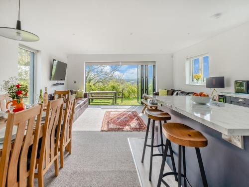 Newport East Casa | Trafalgar - Uk44982
