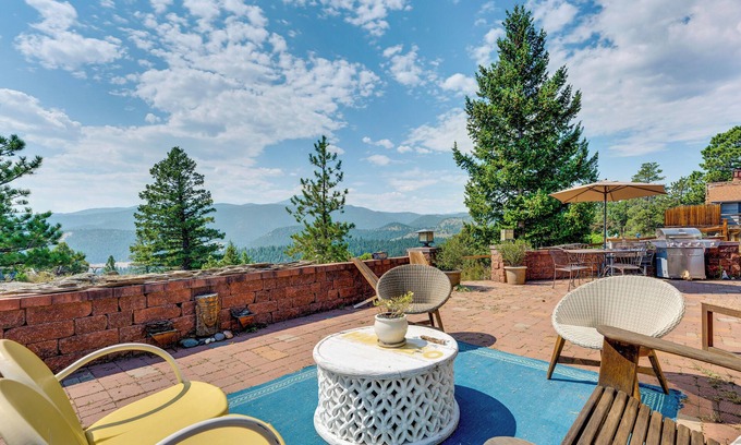 Boulder Cabina | Trail Access, Hot Tub: Lakefront Boulder Retreat!