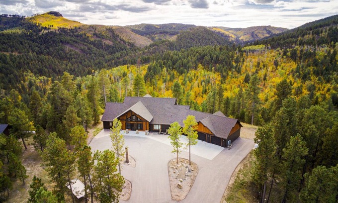 Deadwood Cabina | Trail Ridge Lodge-7 Bedroom 4 miles from Deadwood