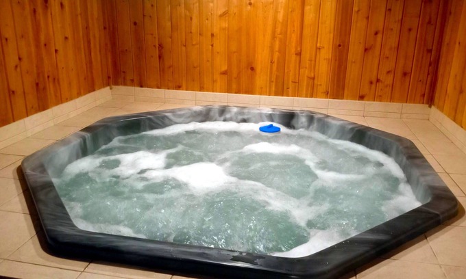 Bessemer Condominio | Trail View 2: Private Hot Tub, Theater, Central Air, Massage, Sauna, Mt. Views
