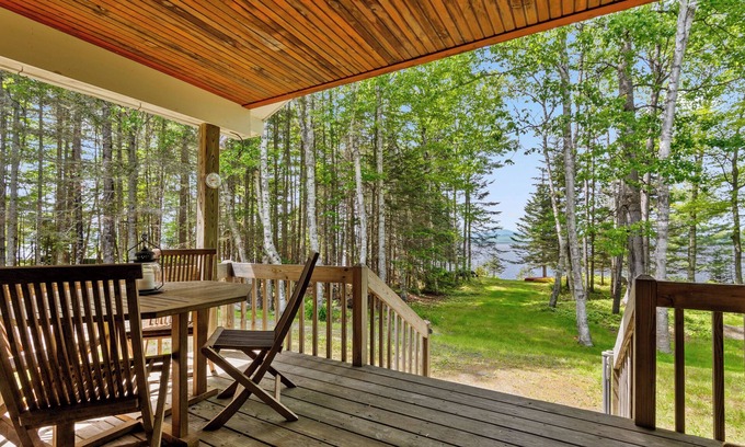 Rangeley Plantation Casa | Hermosa casa de 3 dormitorios en la costa este de Mooselookmeguntic