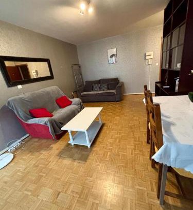 Saint-Priest Apartamento | Tram 50 m, Balcon, Parking facile
