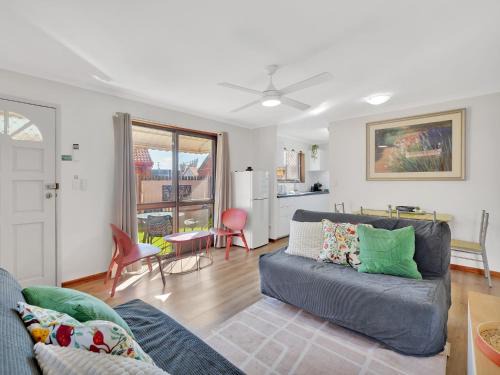 Redcliffe Casa | Tranquil 2-Bed Townhouse Close to Redcliffe Beach