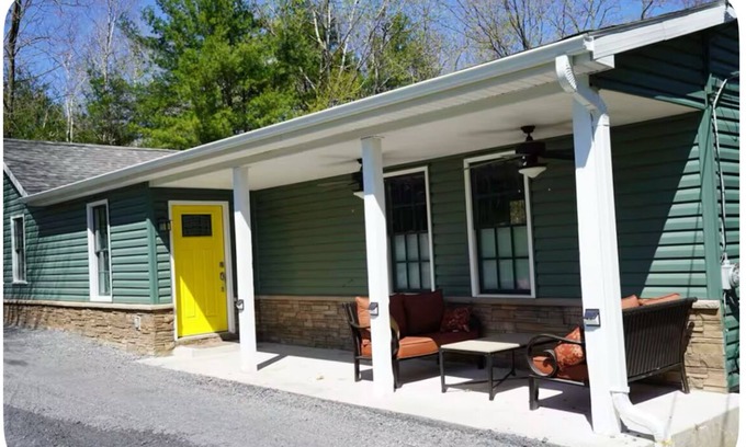 Cornwallville Casa | Tranquil 2-bedroom house with AC in Cornwallville nestled on 23 acres