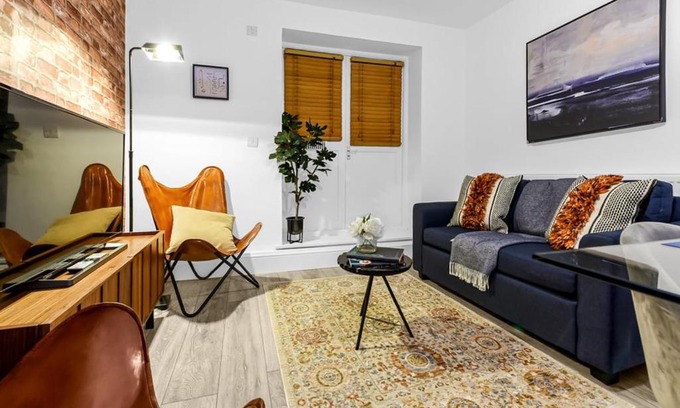 Canonbury Apartamento | Tranquil 3 BR Escape For Families or Groups