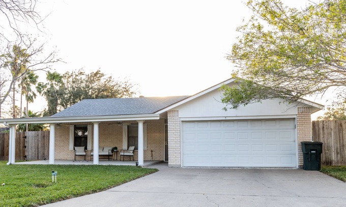 Harlingen Casa | Tranquil 3BR, 2BA Oasis Near Downtown – Your Perfect Home Away From Home