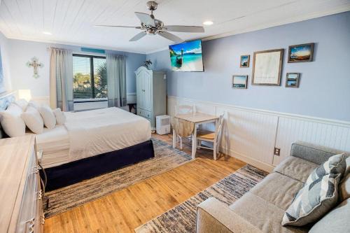 Litchfield by the Sea Apartamento | Tranquil 3rd Flr Resort View King Room