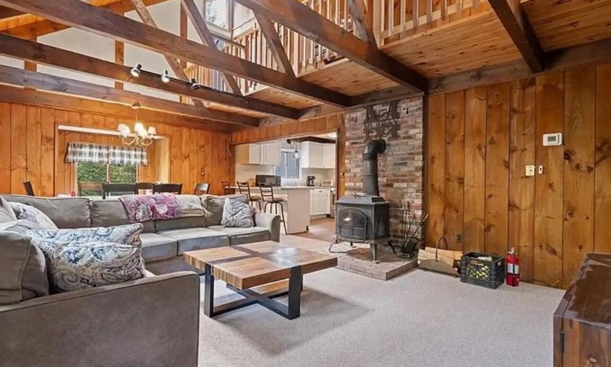 Freedom Casa | Tranquil 4-bedroom house with fireplace in charming Freedom on Ossipee Lake