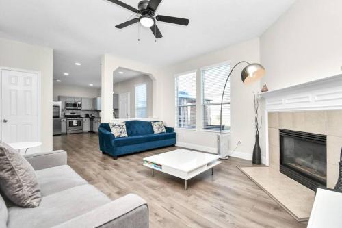 Cypress Casa | Tranquil 4-BR Oasis With Pool & Backyard Bliss!