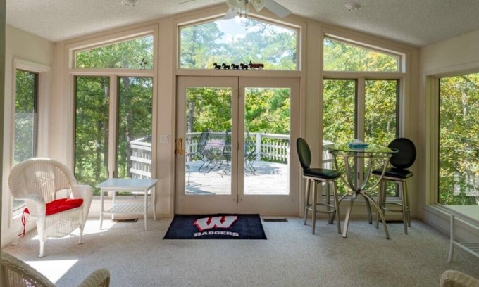 Hot Springs Village Casa | Tranquil Beauty on Balboa Golf Course!