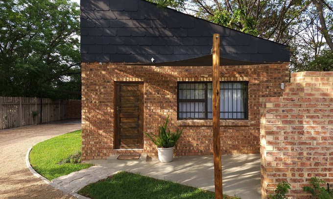 Greater Johannesburg Metropolitan Area Villa | Tranquil Bohemian Inspired Villa, Cosy with on site SPA!