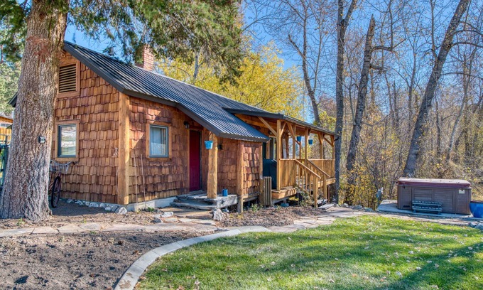Grantsdale Cabina | Tranquil Cabin on Sleeping Child Creek