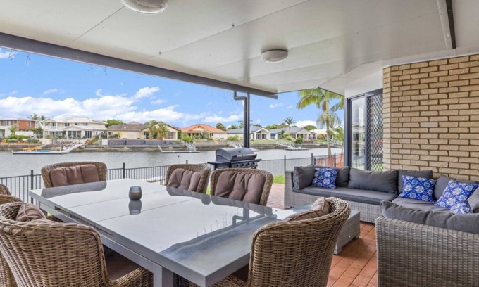 Banksia Beach Casa | Tranquil Canal Front Holiday House